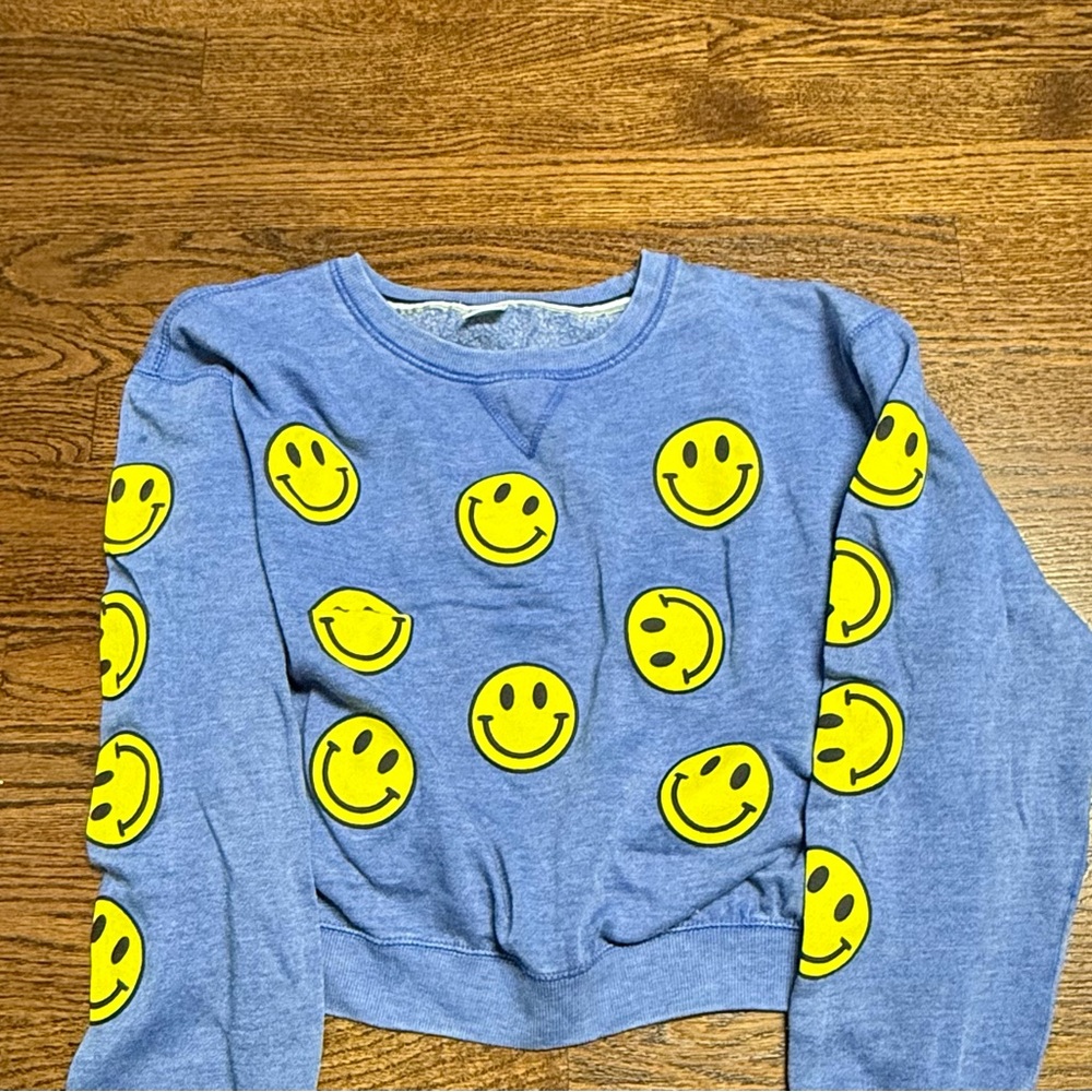 Smiley Face Crop Sweatshirt